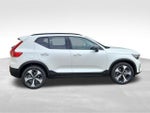 2026 XC40 Thumbnail 8