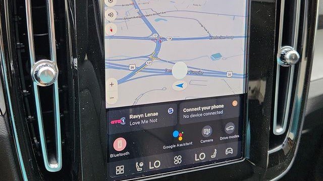 2026 Volvo XC40 B5 Plus