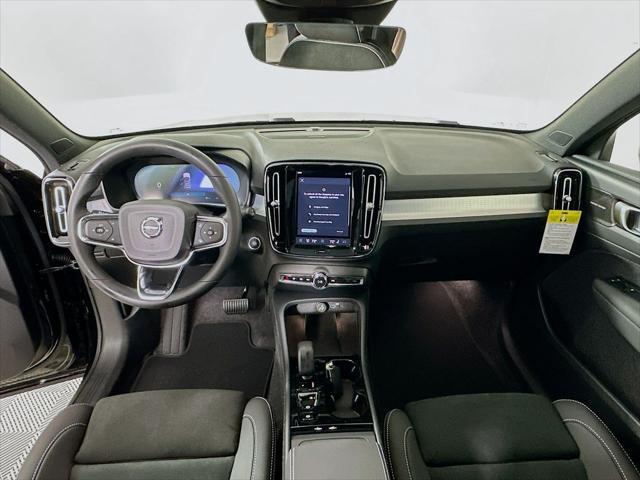 2026 Volvo XC40 - $52,130