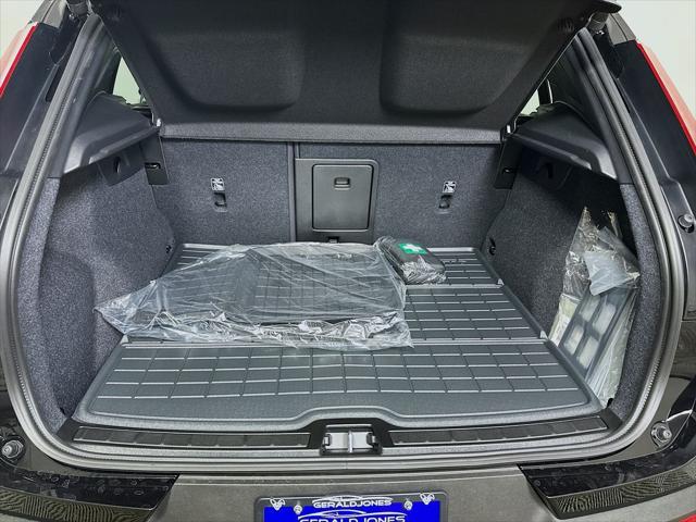 2026 Volvo XC40 - $52,130