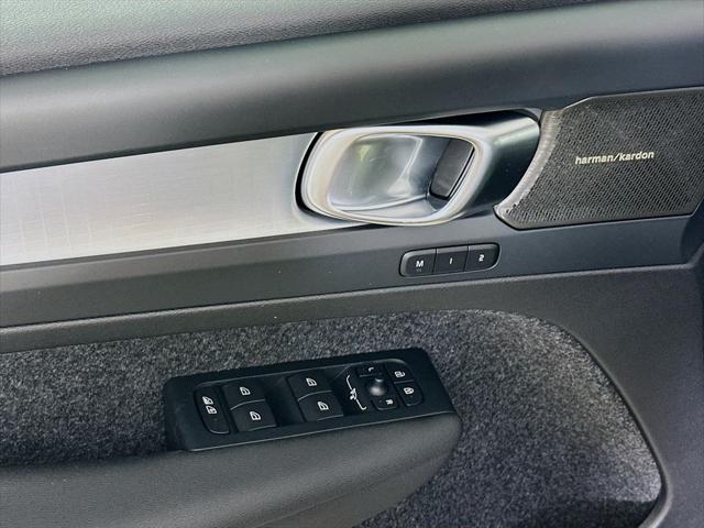 2026 Volvo XC40 - $52,130