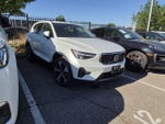 2025 XC40 Thumbnail 3