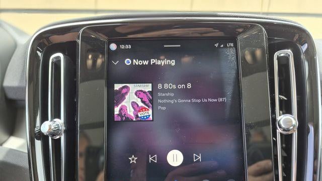 2025 Volvo XC40 B5 Plus Bright Theme