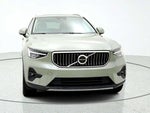 2024 XC40 Thumbnail 2