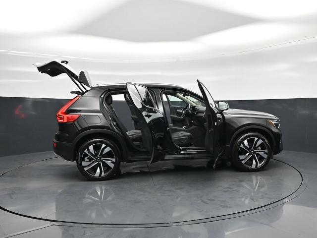 2025 Volvo XC40 - $29,585