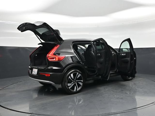 2025 Volvo XC40 - $29,585