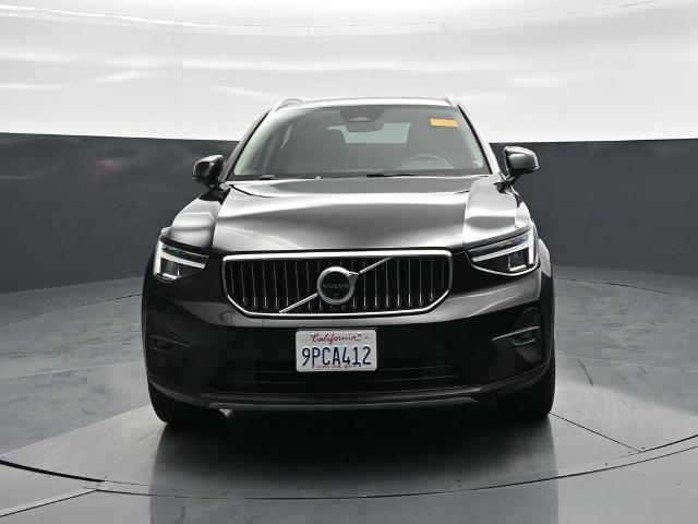 2025 Volvo XC40 - $29,585