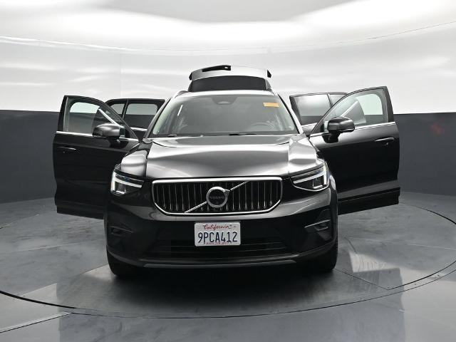 2025 Volvo XC40 - $29,585