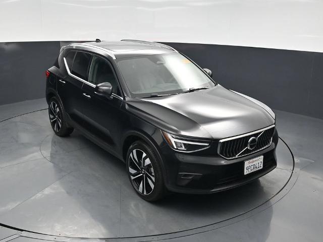 2025 Volvo XC40 - $29,585