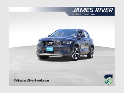 2025 Volvo XC40 AWD B5 Plus Bright Theme 4DR SUV