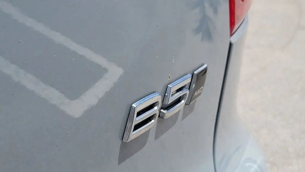 2024 Volvo XC40 B5 Plus Bright Theme