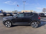 2024 XC40 Thumbnail 4