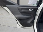 2025 XC40 Thumbnail 22