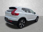 2025 XC40 Thumbnail 2