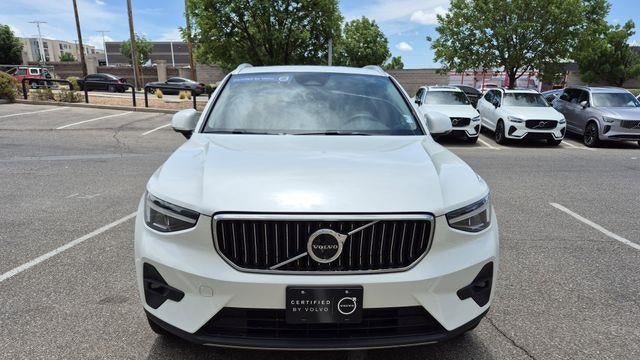 2025 Volvo XC40 B5 Plus Bright Theme