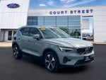 2025 XC40 Thumbnail 3