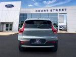 2025 XC40 Thumbnail 6