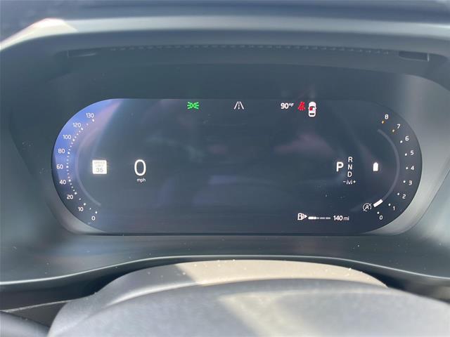 2025 Volvo XC40 - $32,910