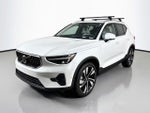 2023 XC40 Thumbnail 3