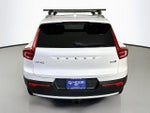 2023 XC40 Thumbnail 6