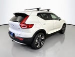 2023 XC40 Thumbnail 7