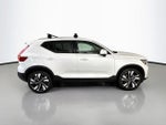 2023 XC40 Thumbnail 8