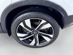 2023 XC40 Thumbnail 32