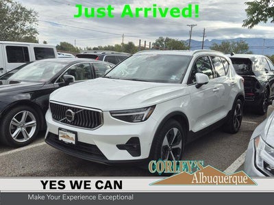 2024 Volvo XC40 AWD B5 Plus Bright Theme 4DR SUV
