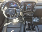 2024 XC40 Thumbnail 10