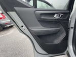 2025 XC40 Thumbnail 2