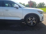 2023 XC40 Thumbnail 4