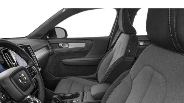 2024 Volvo XC40 B5 Plus Bright Theme
