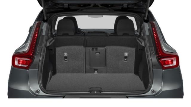 2024 Volvo XC40 B5 Plus Bright Theme