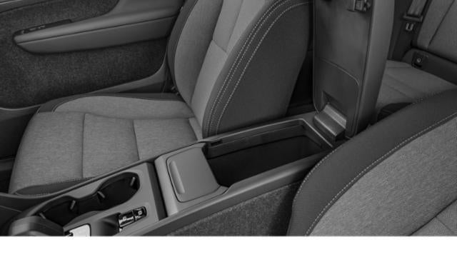 2024 Volvo XC40 B5 Plus Bright Theme