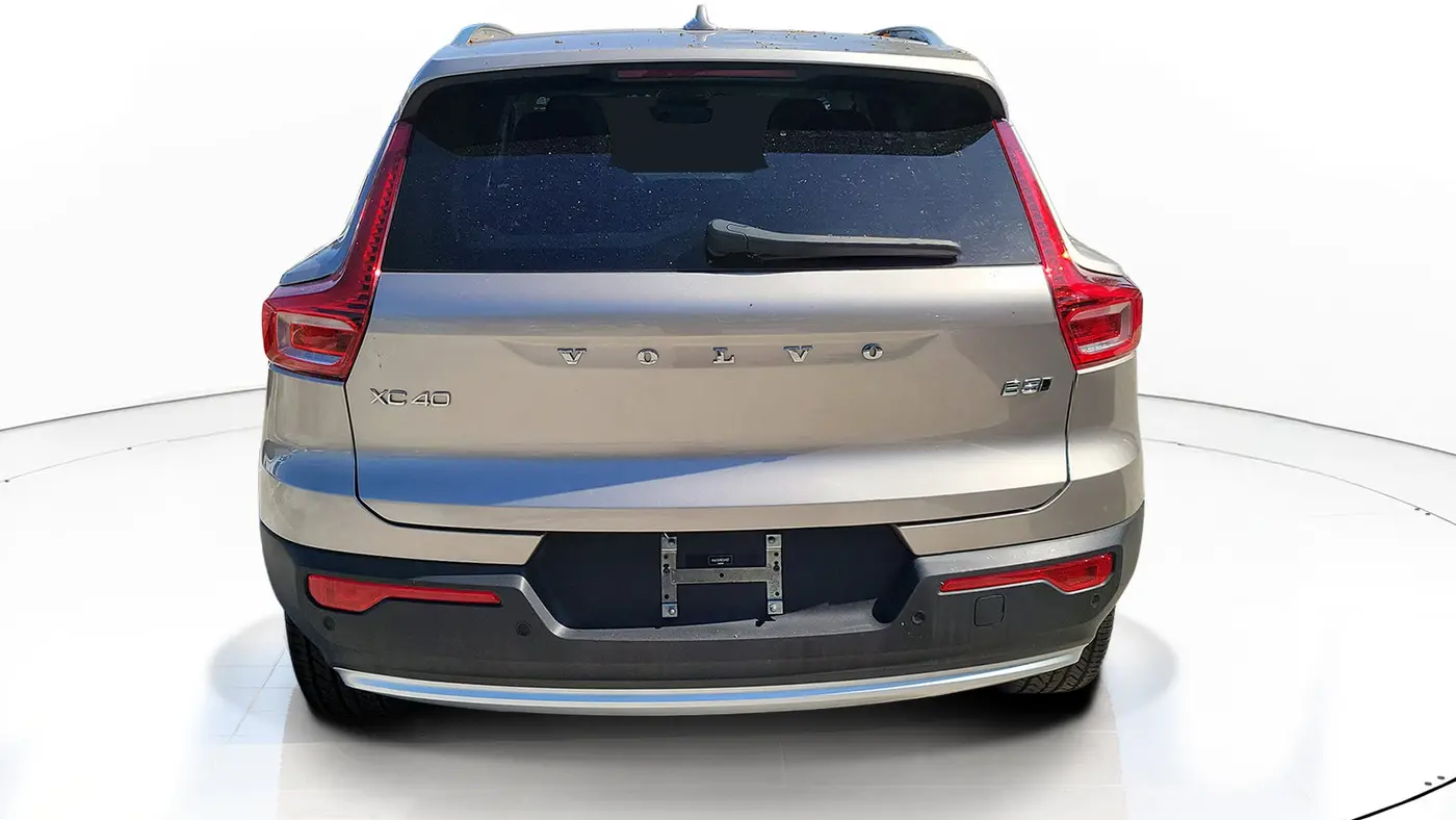 2024 Volvo XC40 B5 Plus Bright Theme