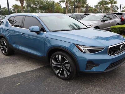2023 Volvo XC40 AWD B5 Plus Bright Theme 4DR SUV