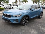 2023 XC40 Thumbnail 4