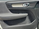 2023 XC40 Thumbnail 8