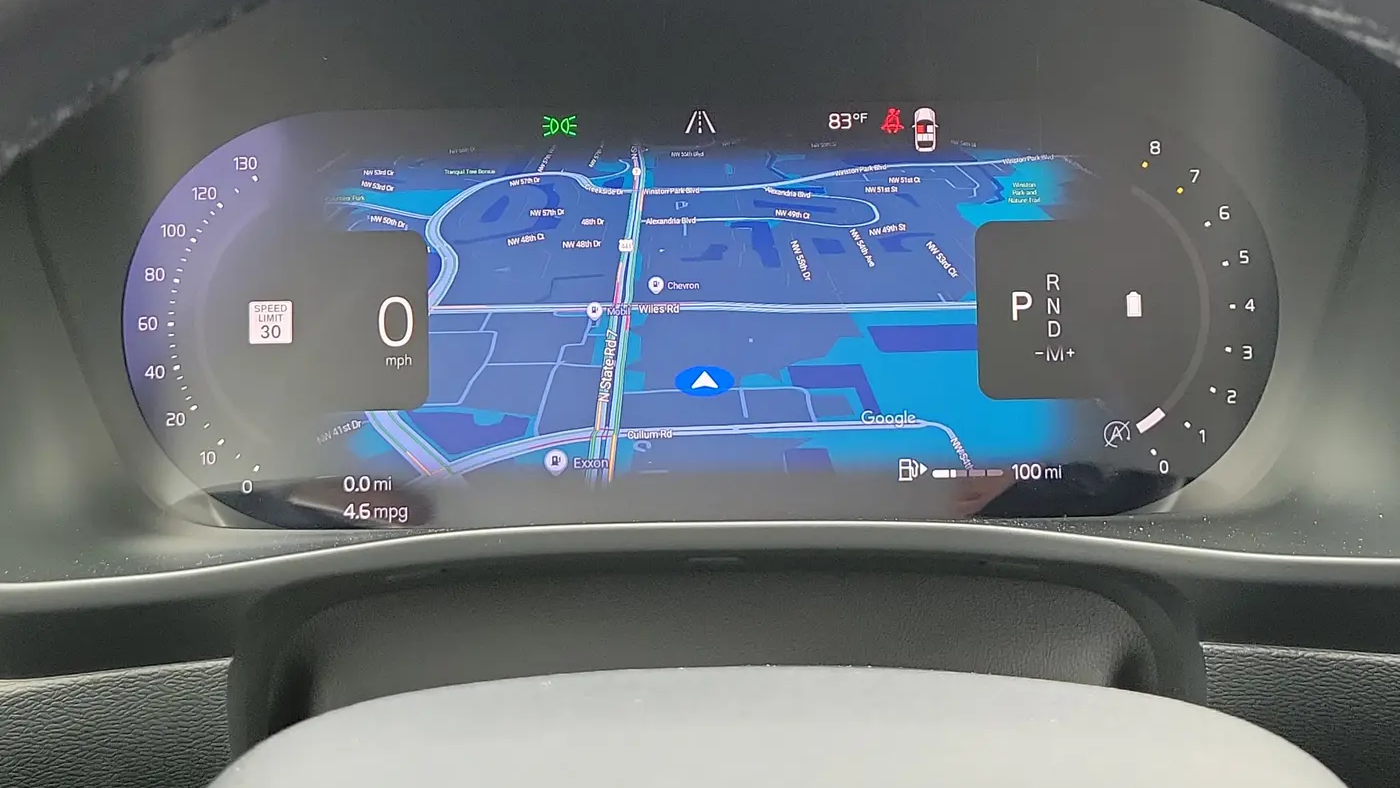 2023 Volvo XC40 B5 Plus Bright Theme