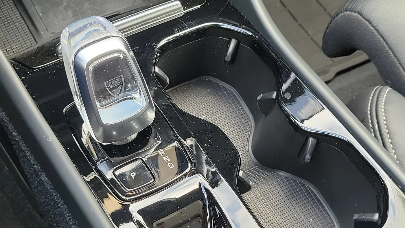 2023 Volvo XC40 B5 Plus Bright Theme