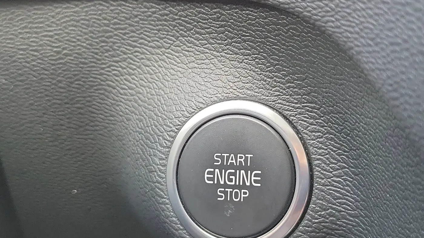 2023 Volvo XC40 B5 Plus Bright Theme