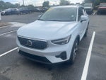 2024 XC40 Thumbnail 2