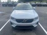 2024 XC40 Thumbnail 3