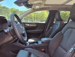 2024 XC40 Thumbnail 10