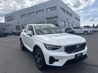 2025 Volvo XC40 with Crystal White Exterior