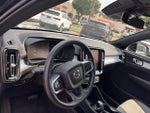 2025 XC40 Thumbnail 12
