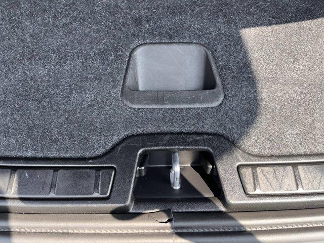 2025 Volvo XC40 - $29,299