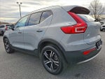 2025 XC40 Thumbnail 4