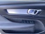 2025 XC40 Thumbnail 19