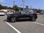 2025 XC40 Thumbnail 4